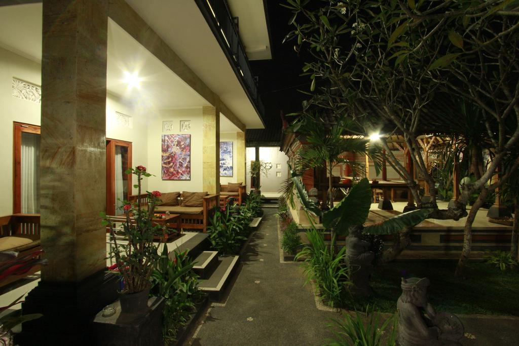 Suryadina Guest House Ubud  Exterior photo