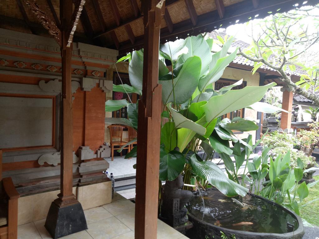 Suryadina Guest House Ubud  Exterior photo