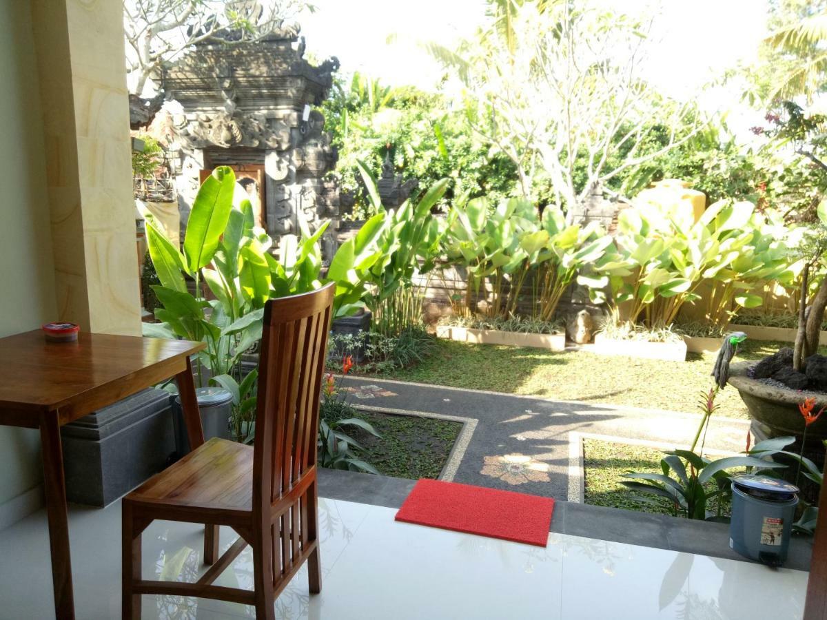 Suryadina Guest House Ubud  Exterior photo