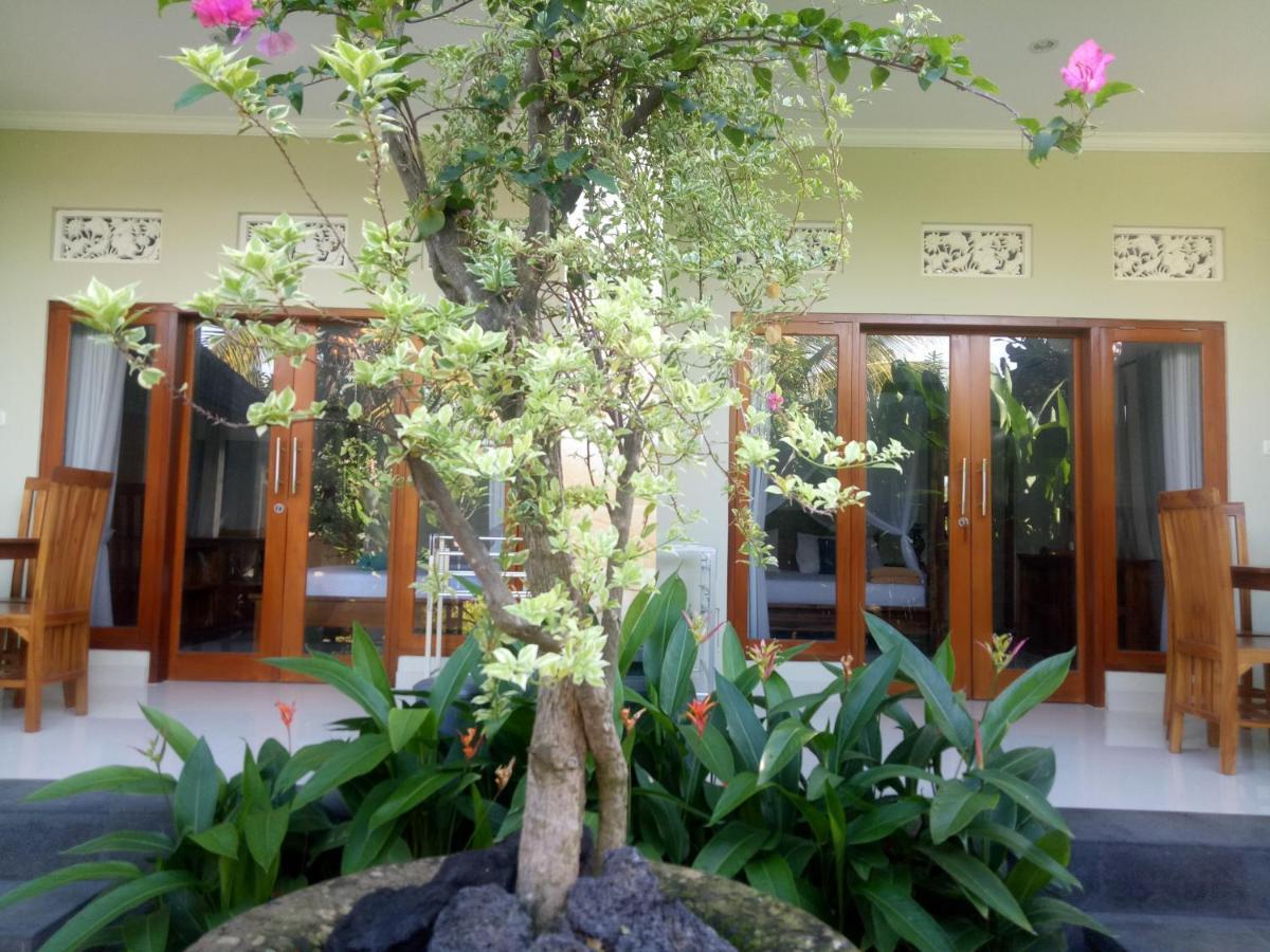 Suryadina Guest House Ubud  Exterior photo